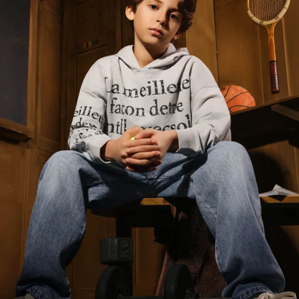 هودي قطن صيفي للأولاد بطبعات: 3 أنماط عصرية