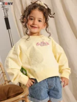 ⁦Little Girls Summer Cotton Heart Crewneck: 3 Sweet Styles⁩ - الصورة ⁦2⁩